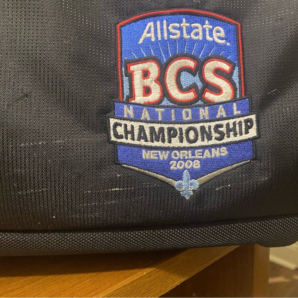 Vintage 2008 BCS fb championship rolling briefcase - Picture 2 of 4